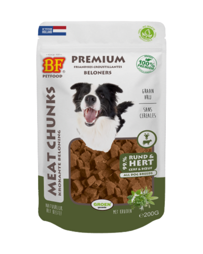 Krokante trainers van rund, hert en kruiden